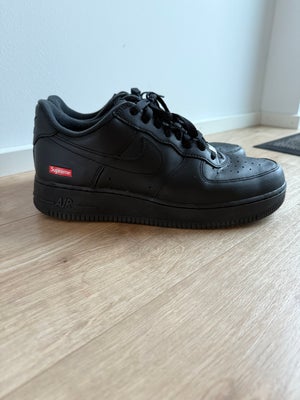 Air Force 1 x Supreme 