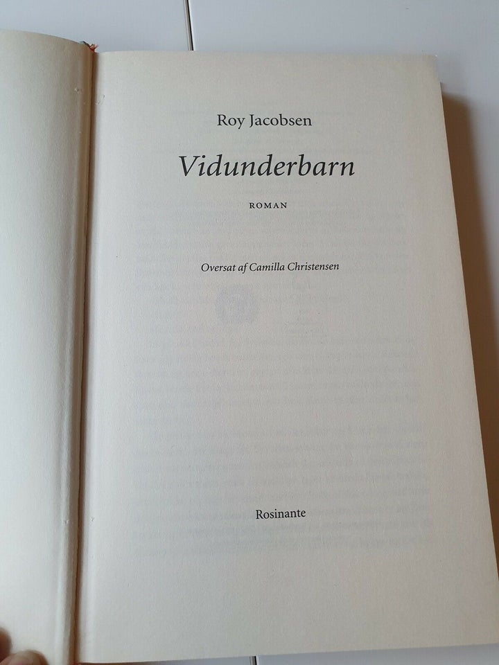 Vidunderbarn, Roy Jacobsen, genre: roman
