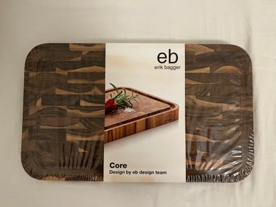 Skærebræt , Erik Bagger, Core Skærebræt
B 24 x L 40 cm - Teak - Natur

Helt ny aldrig brugt

Ny pris