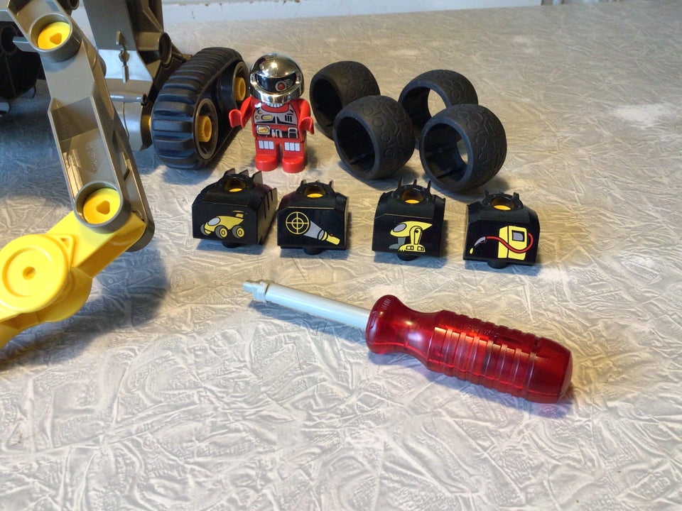 Legetøj, Lego Action Wheelers nr. 2916