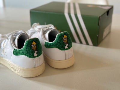 Sneakers, str. 40, Adidas X Homer Simpson Stan Smith,  Hvid/grøn,  Læder,  Ubrugt, Limited edition A
