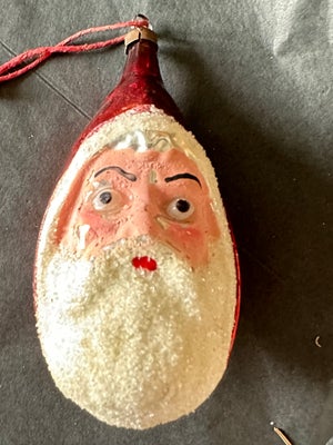 Julekugle, Smuk antik julekugle - julemandshoved med glasøjne og mica skæg. Fint gammelt hoved med l
