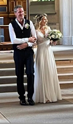 Brudekjole, Mary Lise Bridal Amor Amor, str. 36, God men brugt, Meget flot brudekjole fra Mary Lise 