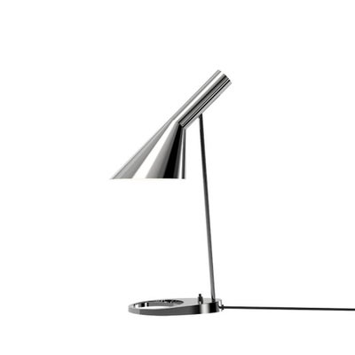 Arne Jacobsen, AJ bordlampe, bordlampe, AJ bordlampe i poleret rustfrit stål sælges. 

Fremstår som 