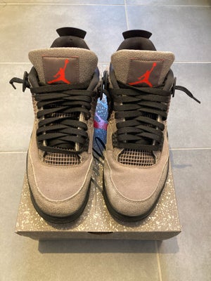 Sneakers, Nike Air Jordan 4 retro, str. 44,5,  Taupe Haze, Virkelig flotte Jordans sælges. Brugt meg
