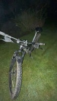 Specialized Mountainbike, dirt Jumper, 34-40 tommer