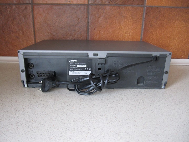 VHS videomaskine, Samsung, SV-2403X