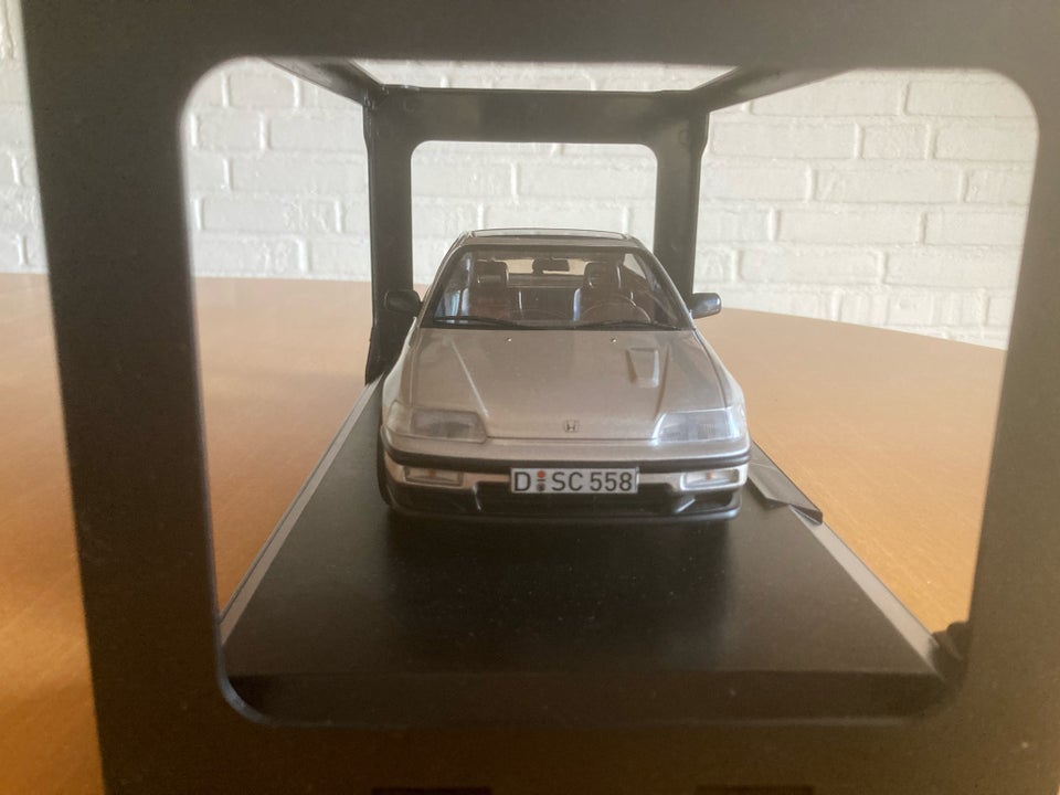 Modelbil, Honda CRX, skala 1:18