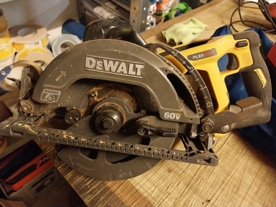 Rundsav, Dewalt dcs577