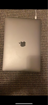MacBook Pro, Fejl køb den er brugt 1-3 gange ny pris 25.000
Mp 10500