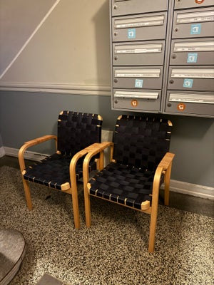 Alvar Aalto,  Model 45, To fine stole. Stået på museum. Slidte men stadig flotte og intakte gjorde

