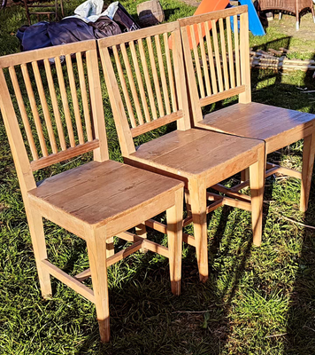 Spisebordsstol, Fine gamle træ stole sælges samlet 

Mulighed for levering mod betaling, se evt også