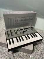 Synthesizer, Roland SH-01A