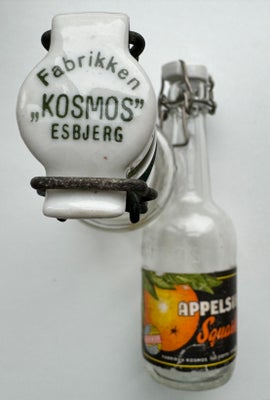 Flasker, Gamle Kosmos flasker, 2 stk. Fabrikken Kosmos, Esbjerg flasker, hvoraf den ene, har en næst