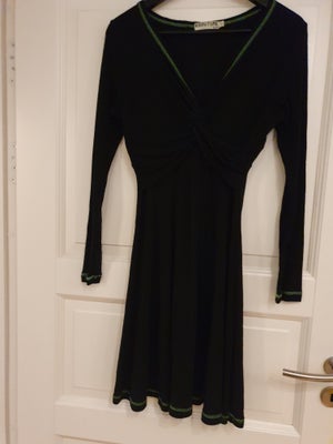 Uldkjole, Ecouture, str. L,  Sort,  100% merino uld,  Næsten som ny, En af Ecoutures klassiske kjole