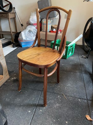 Spisebordsstol, Træ, Sød lille træstol. 
Sædehøjde 45cm 
 Ryghøjde 86cm

Fra ikke-rygerhjem.  