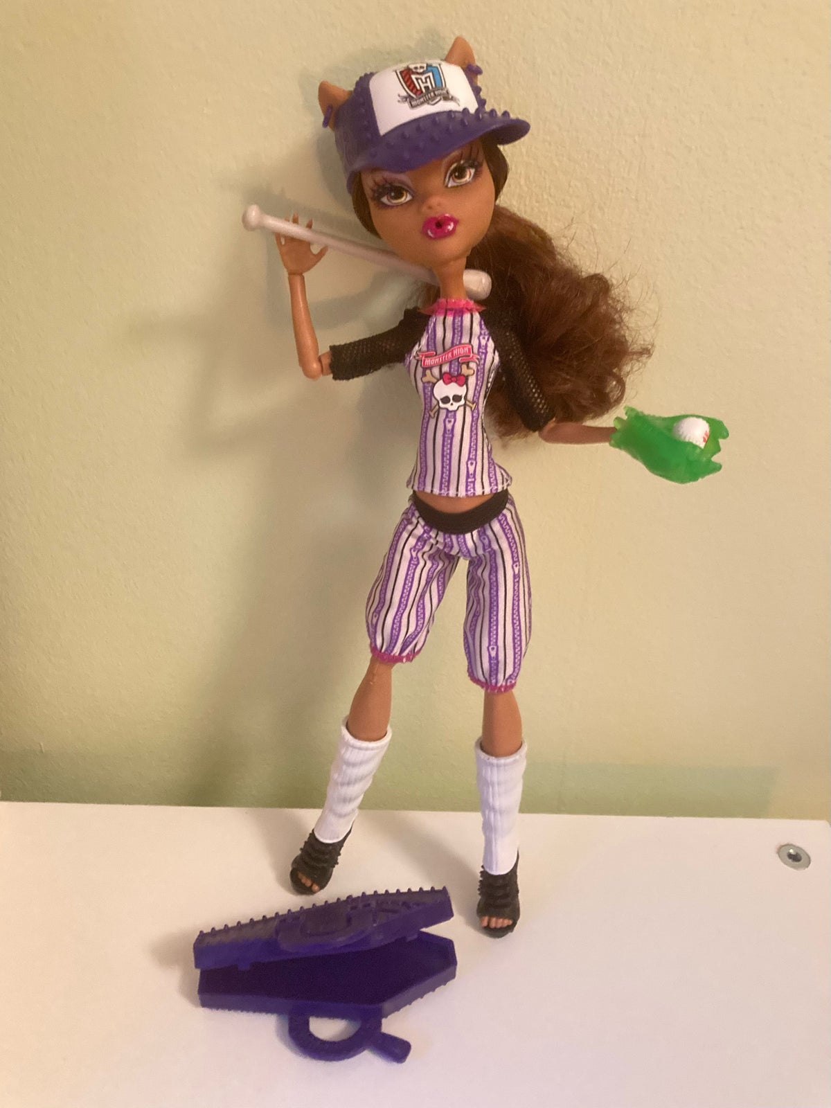 Barbie, Monster High Ghoul Sports Clawdeen Wolf