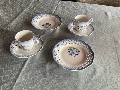 Porcelæn, Ældre Dele af Hvid Kaffestel Stel med Blomster ,  Schumann Arzberg Tradition Se Billede 3,