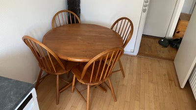 Spisebord, teak, D-Scan Singapore, b: 104 l: 74, Rundt spisebord af flot lys teaktræ med udtræk.

De