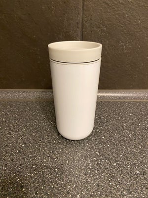 Rustfrit stål, Termokrus, Stelton, Stelton termokrus
Hvid
To go krus
0,2 liter rustfrit stål
Brugt 2