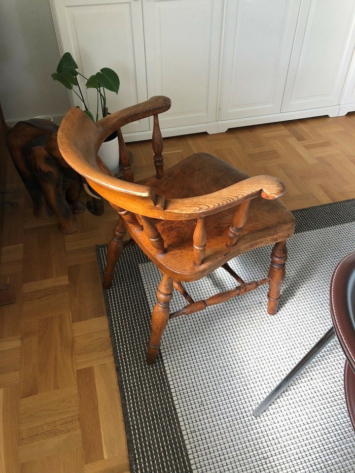 Captains chair, Træ, 100 år gl.