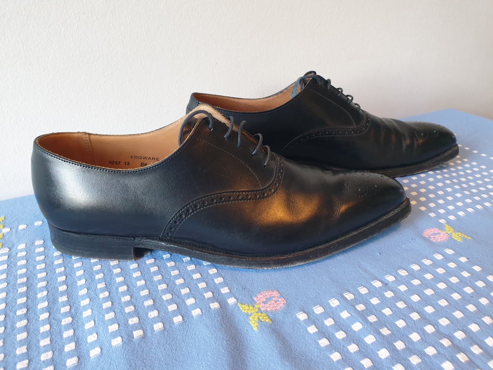 Herresko, Crockett & Jones, str. findes i flere str.