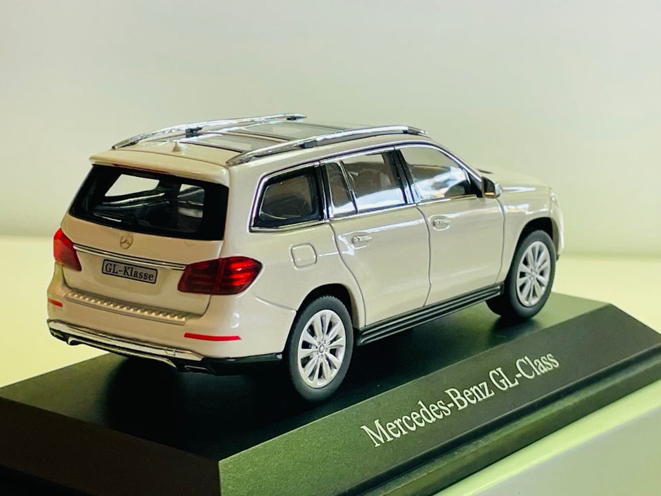 Modelbil, Norev Mercedes-Benz GL-Class, skala 1:43