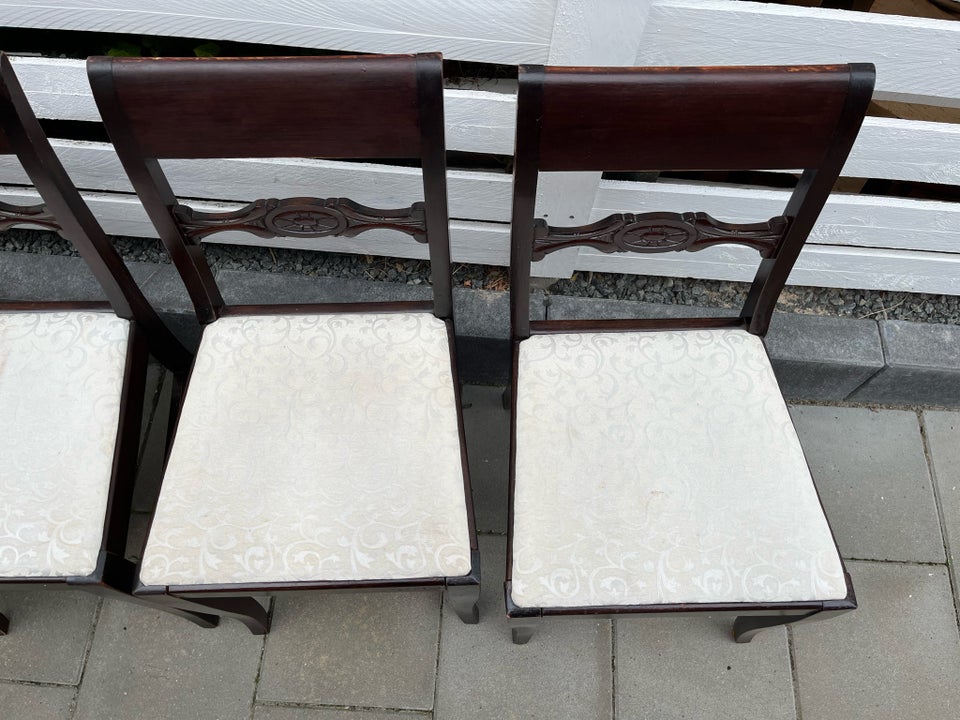 Antik spisebord med 5 stole, 75 år gl., b: 69 d: 107 h: 73