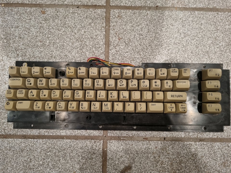 Tastatur, Commodore, 64