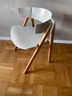 Bernt Petersen, Flipper, Stol, Sælger 70’er stol designet af Bernt Petersen- i fyr. 
Stol som har go