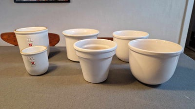 Keramik, Krukke, skjuler, Grønland krukke
1 liter 45 kr.
1/4 liter 20 kr.
Urtepotte og urtepote skju