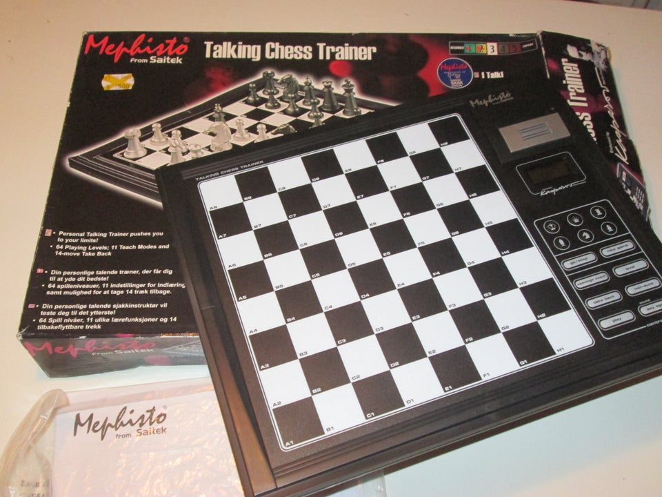 Mephisto Talking Chess Trainer by Saitek Level 3 Complete