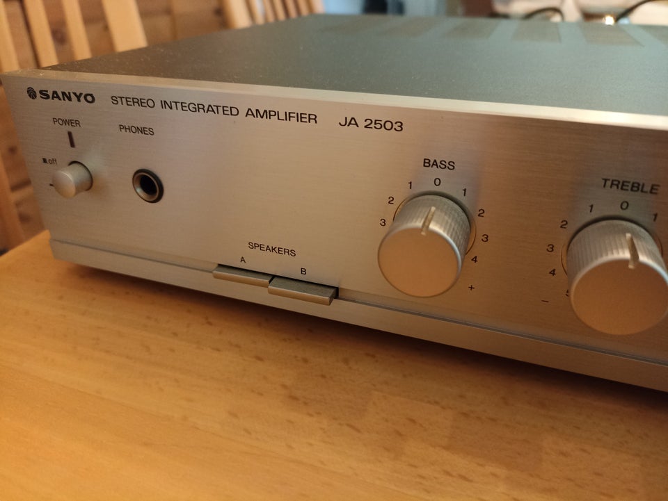 Stereoanlæg , Sanyo, JA 2503 + JT 2503L