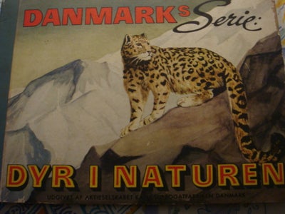 Samlekort, 
3718 Bog med dyr i naturen, samlet fra Kaffepakkerne" Danmark " er fyldt helt ud.
