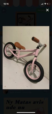 Pigecykel, løbecykel, andet mærke, 10 tommer hjul, 0 gear, Super sød løbecykel fra Tiny Republic.
Br