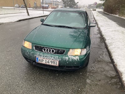 Audi A3, 1,6 Attraction, Benzin, 1997, km 246000, grønmetal, nysynet, ABS, airbag, alarm, 3-dørs, ce