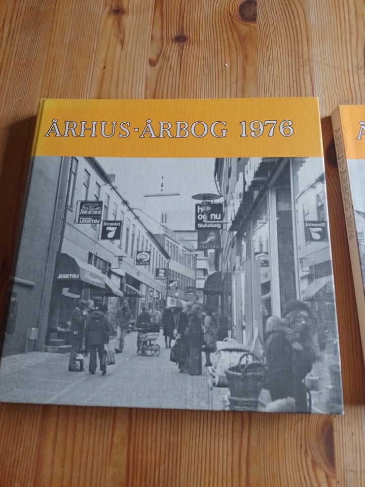 Århus Årbog 1974 +76