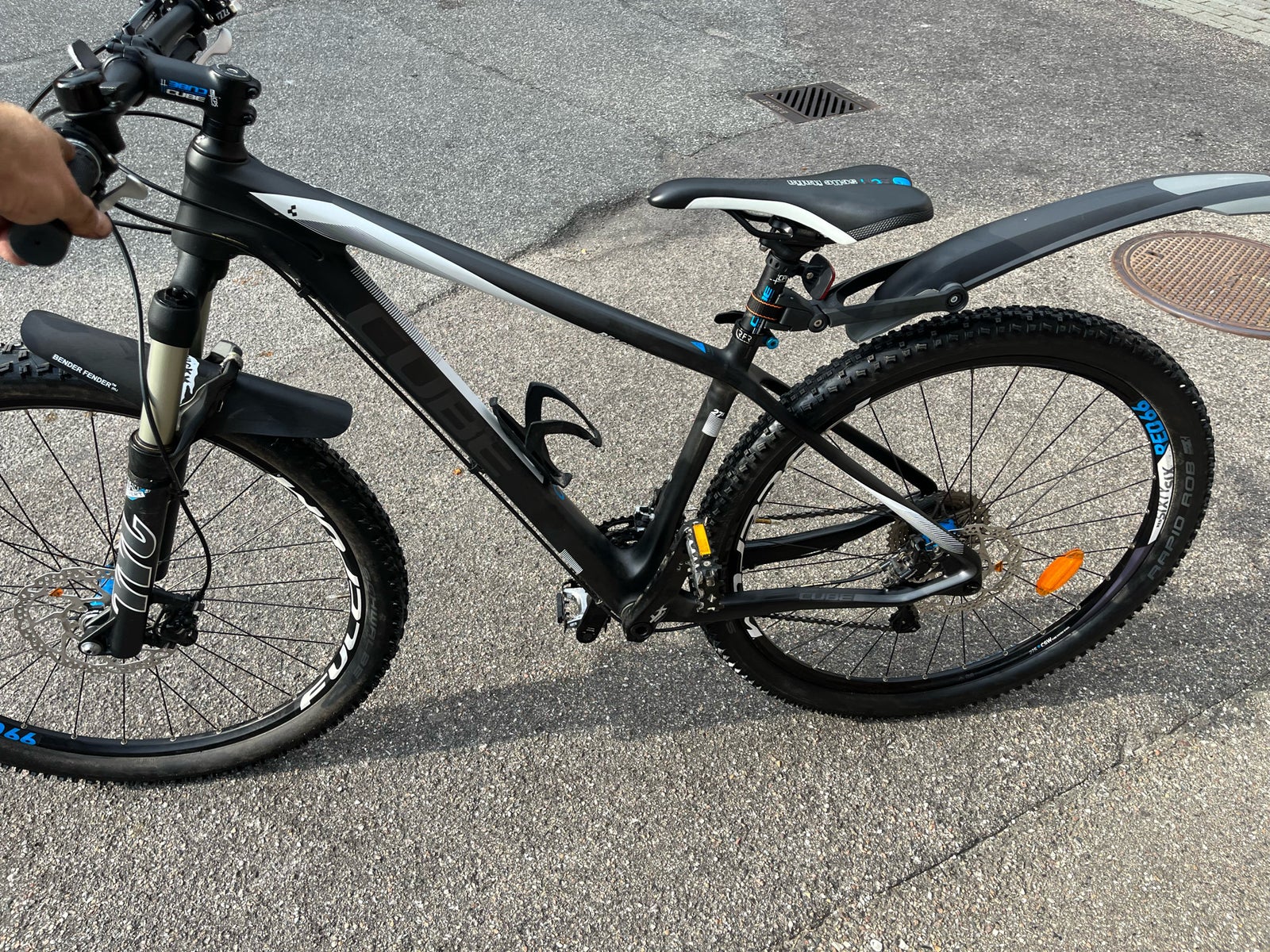 Cube Reaction Carbon, hardtail, S/16” tommer