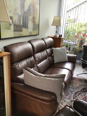 Sofa, læder, Dejlig læder sofa pæn brun farve ,har lidt brugsmærker/ patina ,man sidder /ligger rigt