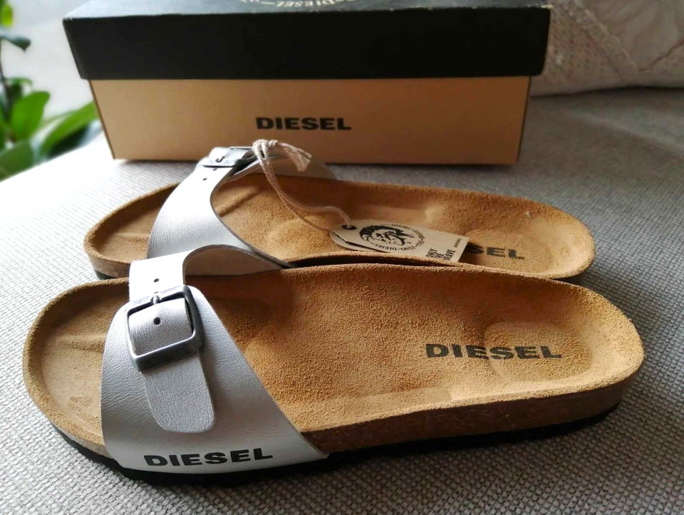 Sandaler, str. 40, Diesel