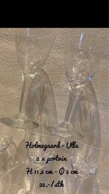 Glas, Ulla , Holmegaard, Holmegaard, Ulla glas
2 portvinsglas 25,- pr stk
6 brandy / likørglas 35,- 