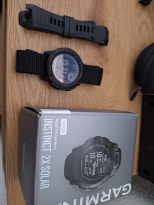 Smartwatch, Garmin, Sort Garmin Instinct 2x Solar tactical 50mm. Købt 10/10-23. Byttede som nyt fra 