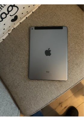 iPad Air 2, 128 GB, sort, Perfekt, Næsten som ny iPad sælges med 128 gb on med sim kort