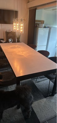 Spisebord, Langbord 210cm udslået 315cm x90
6 stole 
Meget stabilt 
Kan sælges seperat også 
Pæn og 