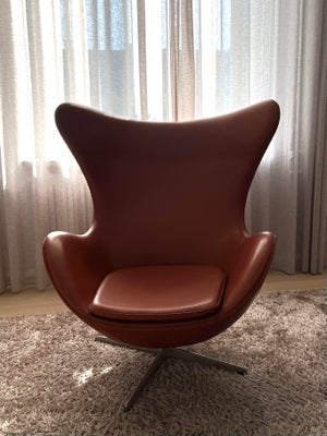 Arne Jacobsen, Ægget, Stol, Jeg sælger denne den smukke Arne Jacobsen "Ægget" stol, i lys cognac Læd