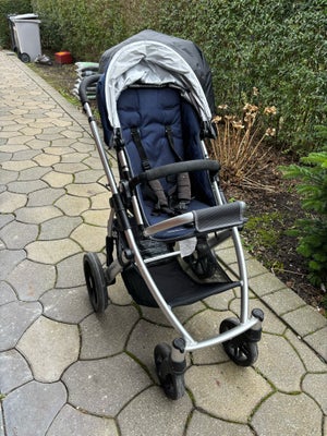 Klapvogn Uppababy Vista, Uppababy Vista stroller.
Good condition and great quality.
Double seat incl