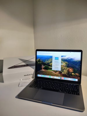 MacBook Pro, 2019 Touchbar, 2,4 GHz, 8 GB ram, 256 GB harddisk, Perfekt, MacBook er i perfekt stand,