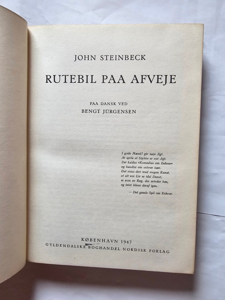 Rutebil på afveje, John Steinbeck, genre: krimi og spænding