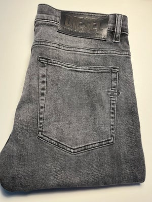 Jeans, Diesel, str. 31, Ubrugt, Flotte jeans fra Diesel Skinny fit lavet i lækker blød bomuldskvalit