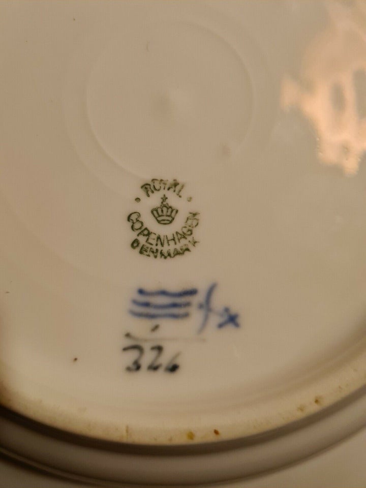 Porcelæn, Musselmalet 1/326 store dybe tallerkener, Royal